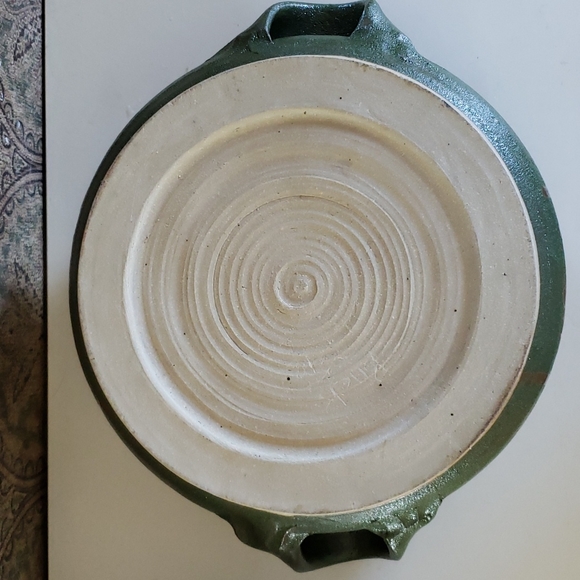 Art Pottery Covered Casserole - Picture 3 of 9